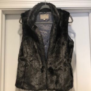 Fur vest